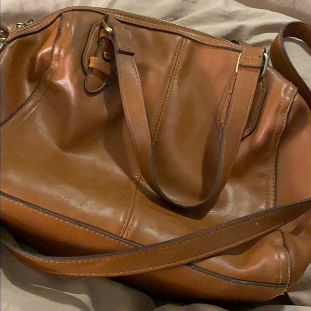 Medium sized non leather purse.